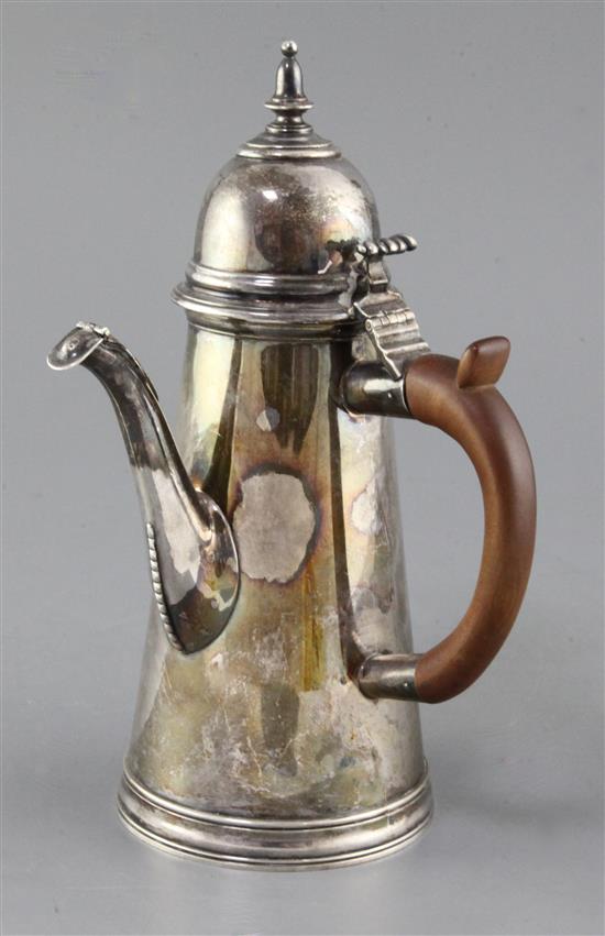 An Edwardian 18th century style Brittania standard silver cafe au lait pot by Charles Stuart Harris, gross 18.5 oz.